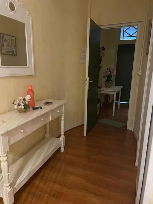 Studio N•2 Avec Patio En Plein Coeur De La Ville Bagnères-de-Bigorre Dış mekan fotoğraf