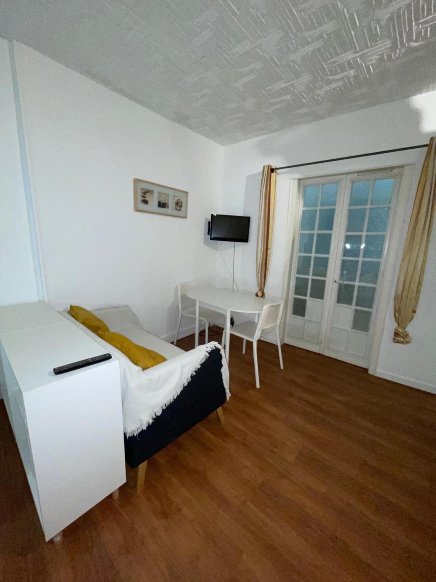 Studio N•2 Avec Patio En Plein Coeur De La Ville Bagnères-de-Bigorre Dış mekan fotoğraf